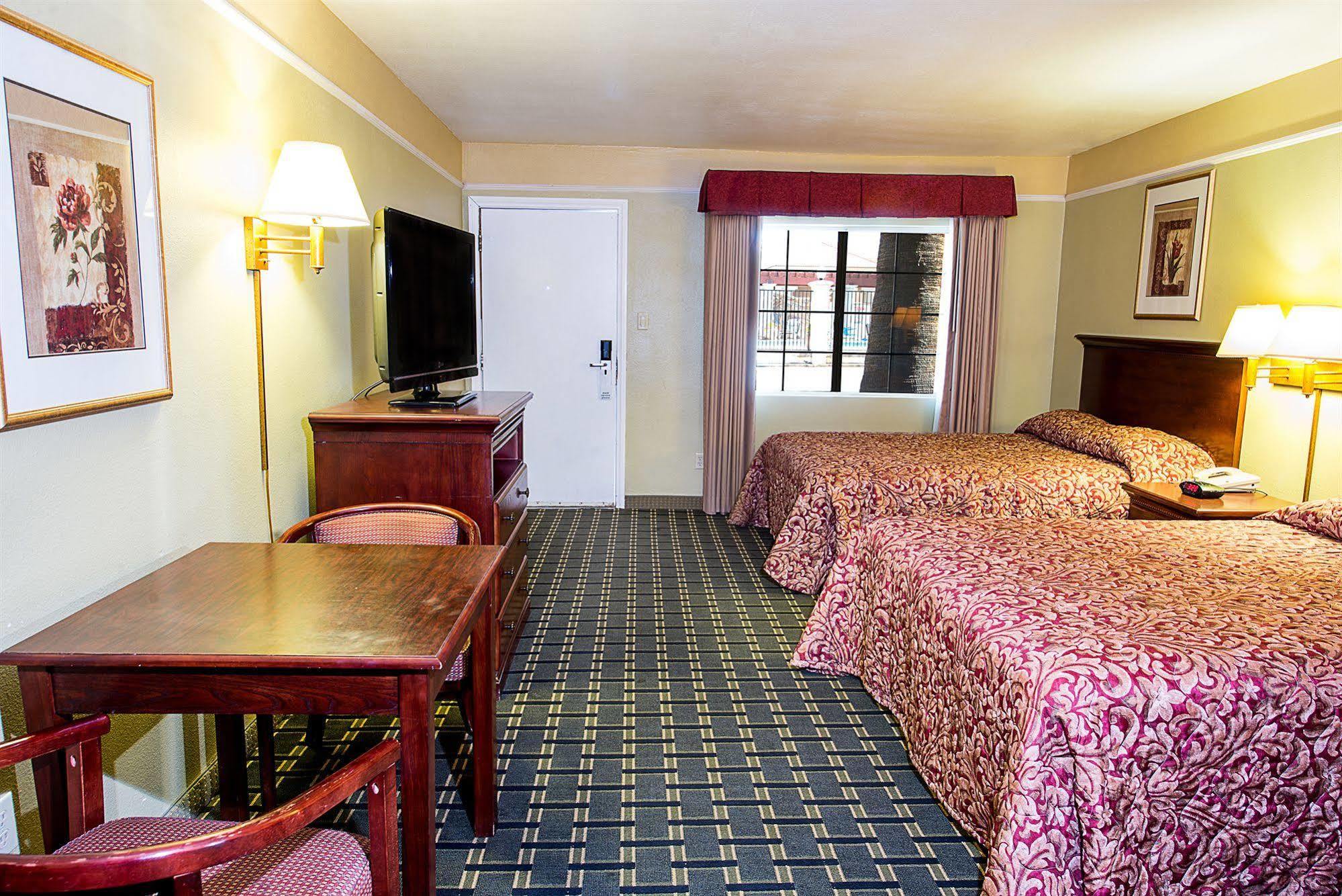 Econo Lodge Blythe Buitenkant foto